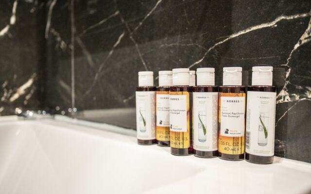 Royal Residence Charming 2 Bedroom - Talbot 3b