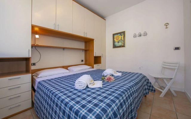 Porto Letizia Mimosa 1