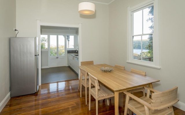 Royal National Park Cottages – Guest Rooms – Sutherland Shire