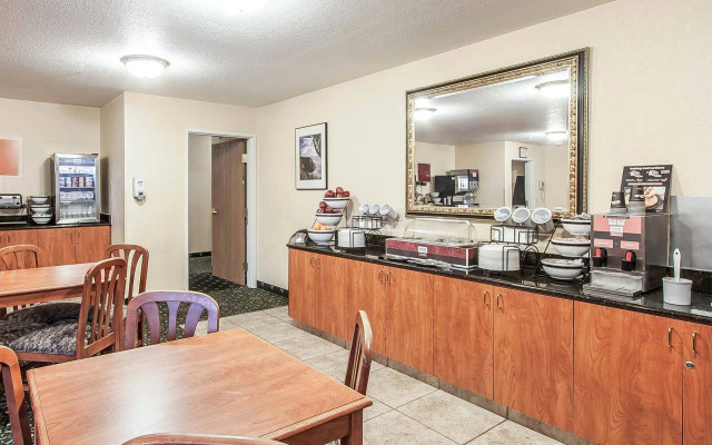 Comfort Inn & Suites Tualatin - Lake Oswego South