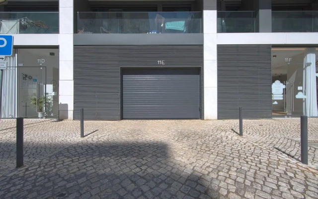 Benfica Prime Terrace II by Homing