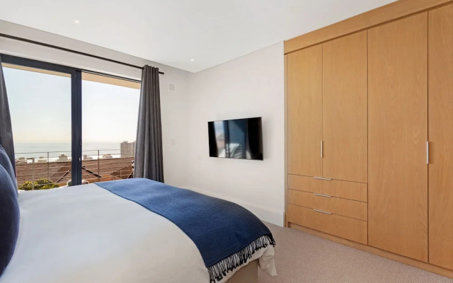 Luxury Apartment With Ocean Balcony Views Ao102