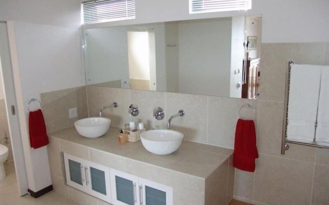 Crayfish Lodge Sea & Country Guest House