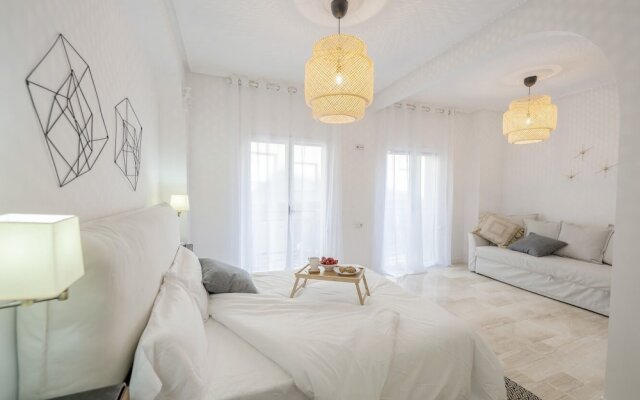 Luxury City Apartment