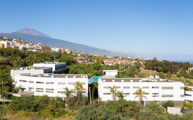 Avant-garde design apartment overlooking the Teide