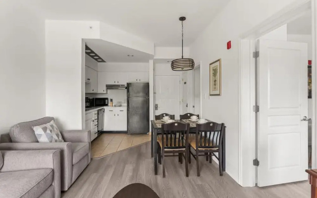1BR Free Shuttle to Disney Parks