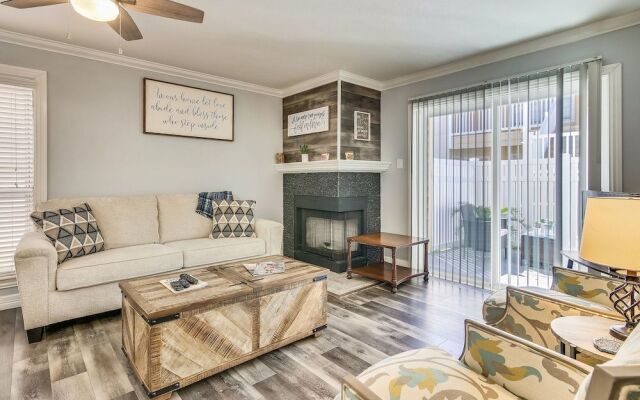 Palms at Cove View 1011-birder's Delight
