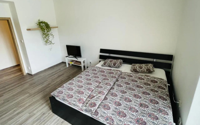ZAROHEM 2 bedrooms APARTMENT in center with balcony