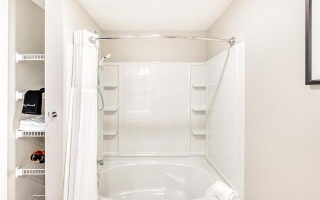 Mint House Minneapolis - Downtown West