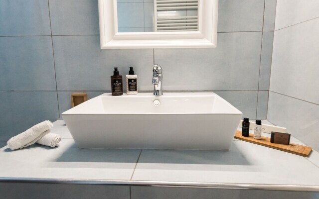 White Sun maisonette overlooking the sea