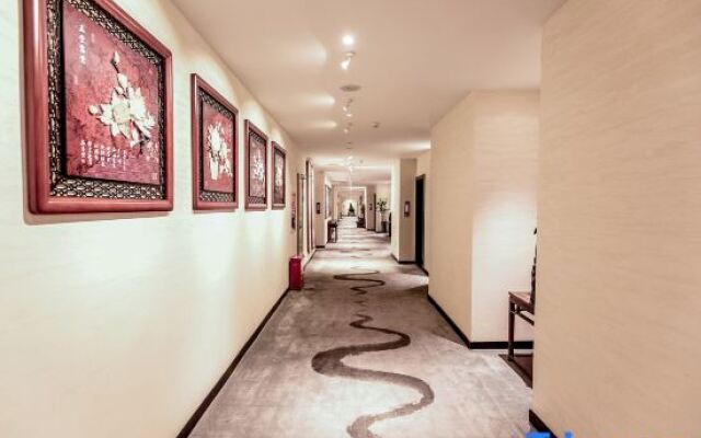 Yufeng Jade Hotel (Jianjiang Avenue Branch, Duyun City)