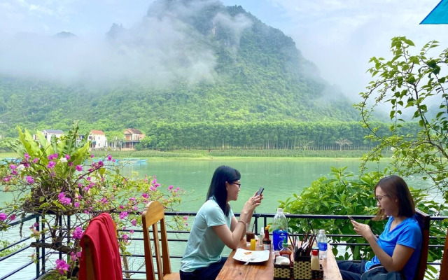 Phong Nha Coco Riverside Homestay