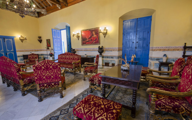 Hotel Beltrán de Santa Cruz