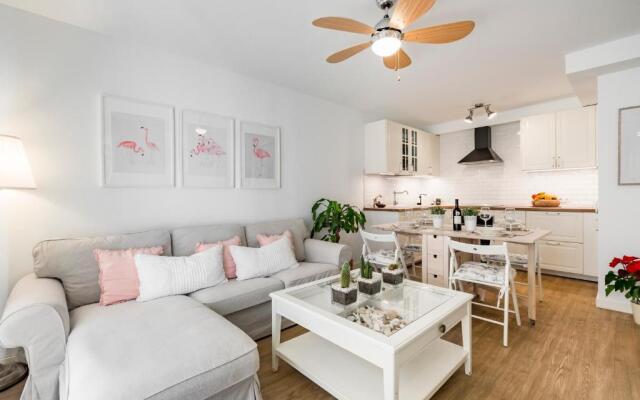 Flower Beach Suite 20