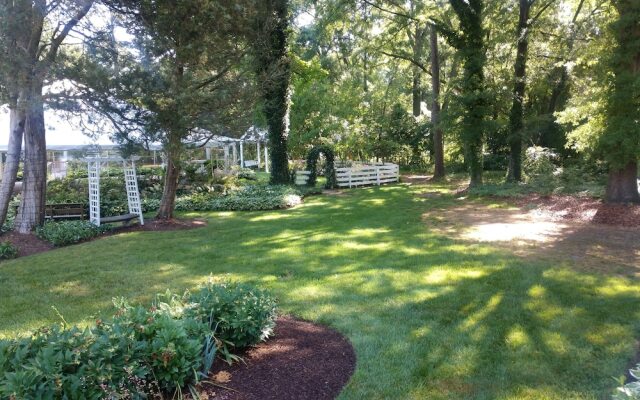 The Virginia Cliffe Inn