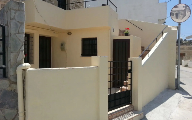 Vintage House Studio's Pitsidia Adults Only