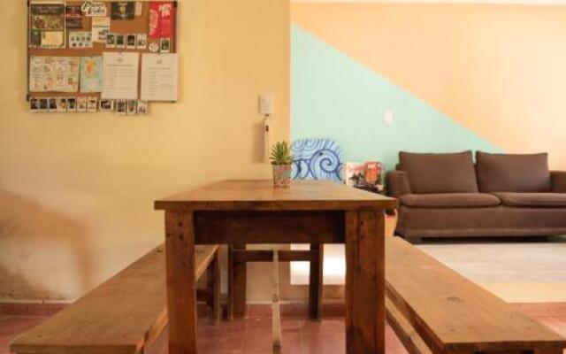 Mapache Hostel