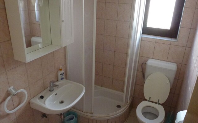 Holiday apartment Adriatic Sea at 80m.