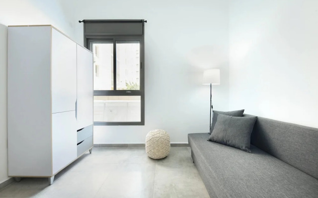 Achziv Beach Getaway with Balcony by Sea N Rent