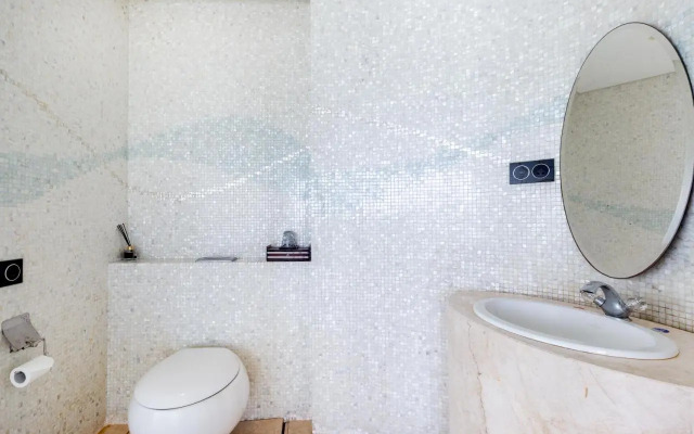 Sanya phoenix island yuejia holiday apartment