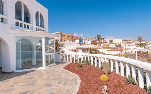 Beach House at Playa del Hombre