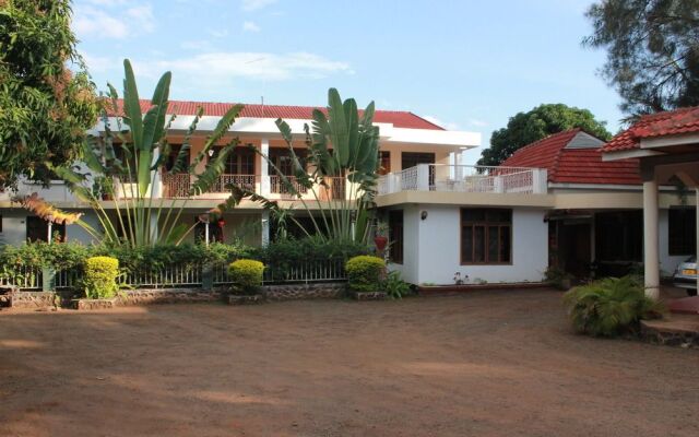 The Pink Daisy Bed and Breakfast