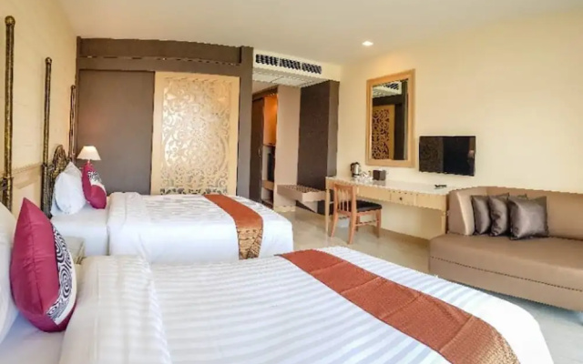 Crystal Luxury Hotel