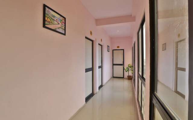 D K Guest House by OYO Rooms