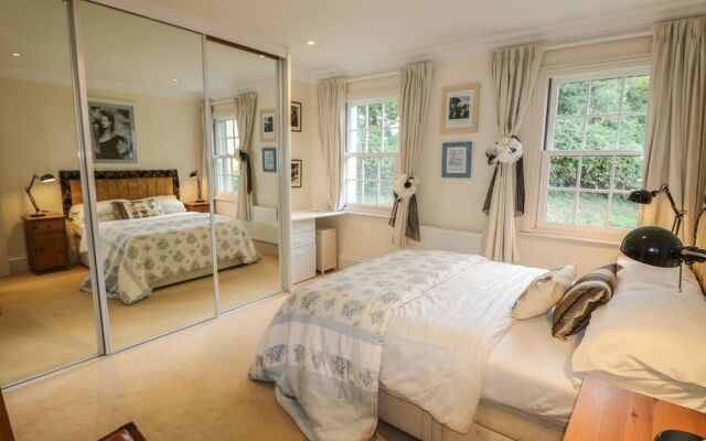 Lebrel Lodge, Seaview