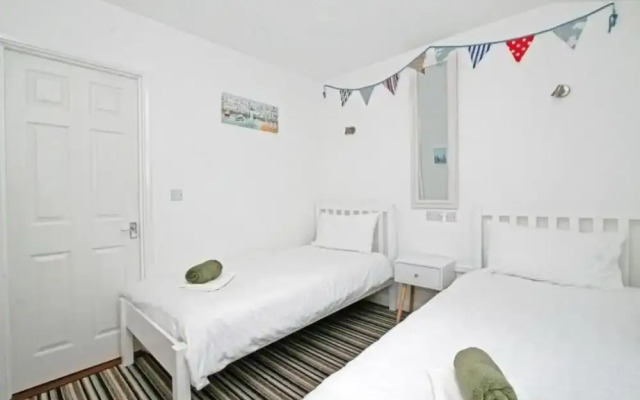 Atlantic Reach Cozy 2-bed With Parking