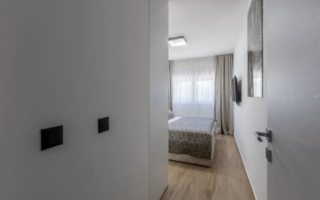 Scenic Kastel Luksic Apartments