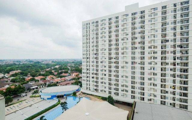 2BR Apartment at Cinere Bellevue with Access to Mall