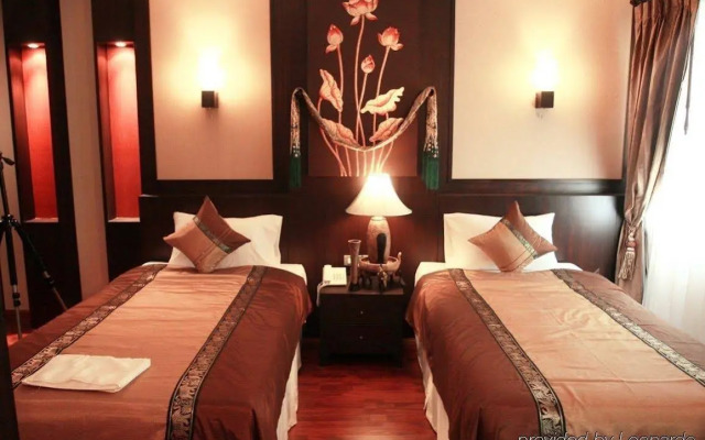 Mirth Sathorn Hotel