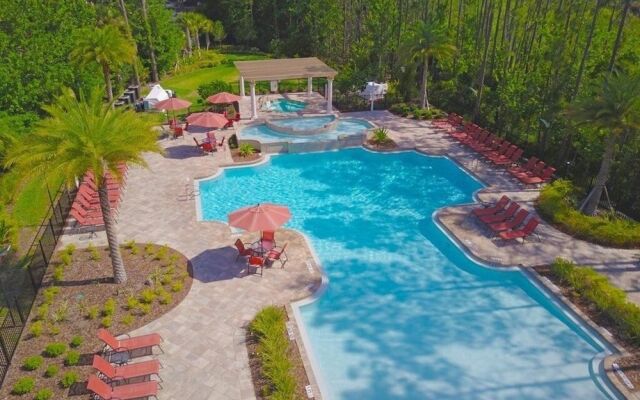 Tropical Fountains 3 Bedroom Condo by RedAwning