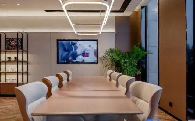 Homeinn Plus Hotel (Shanghai Songjiang Xinqiao)