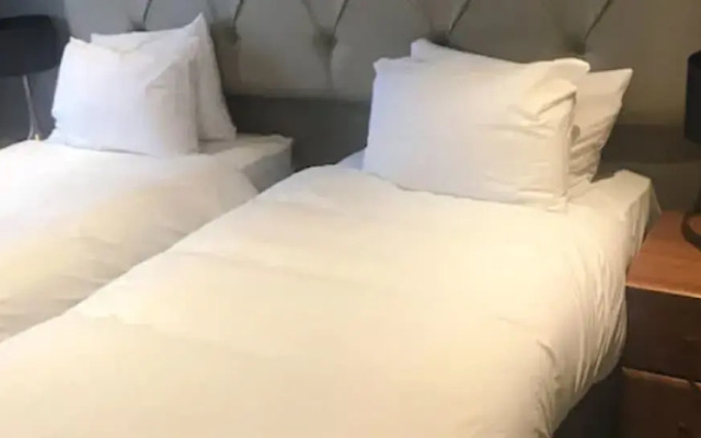 Rowantree Hotel