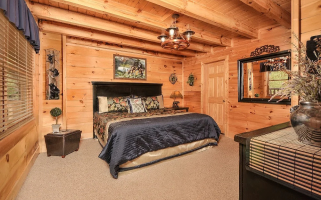Hakuna Matata - 2 Br cabin by RedAwning