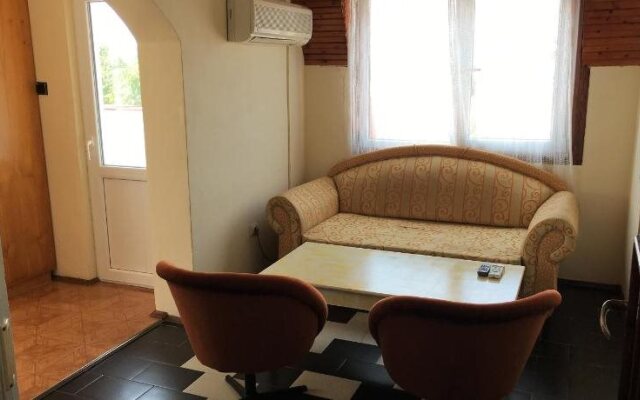 Hotel VALDI