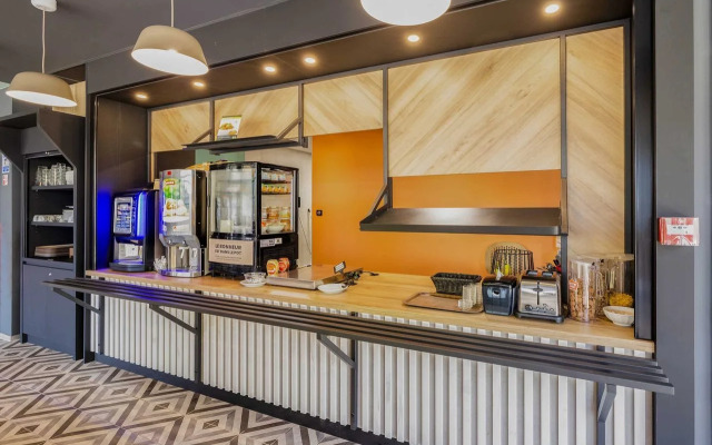 B&B HOTEL Carcassonne Rocadest La Cité