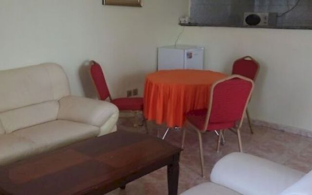 Scola Hotel and Apartment