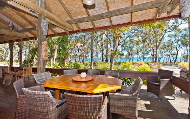 Moreton Island Accommodation Bali House