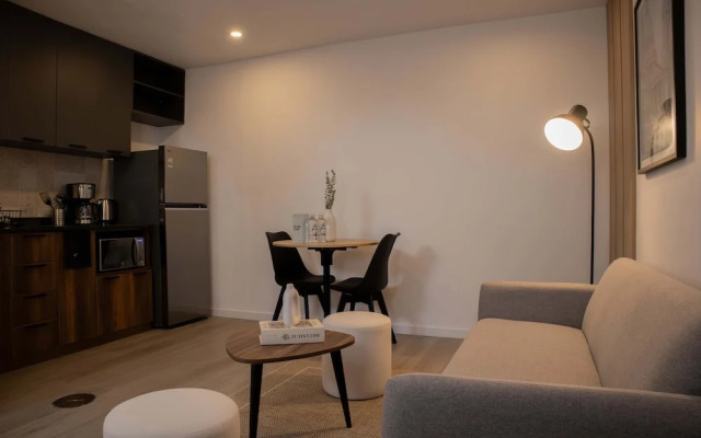 w Impressive 1BR w Terrace in Miraflores