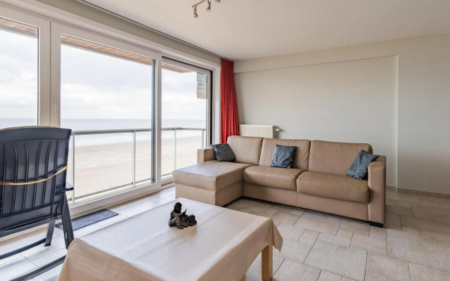 Nice apartment in Blankenberge with terrace
