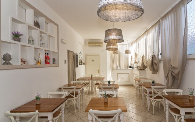 City Hotel