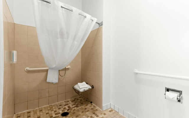 Clarion Suites Anchorage Downtown