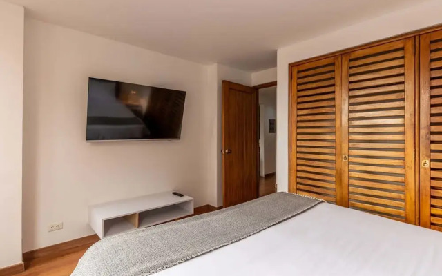 w Upscale 1BR in Cabrera