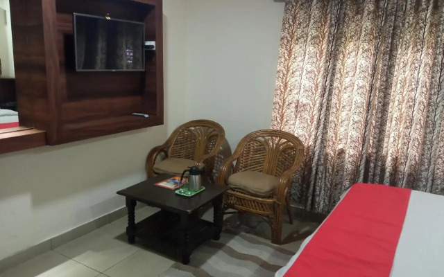 OYO 26696 Hotel Mountain Trail