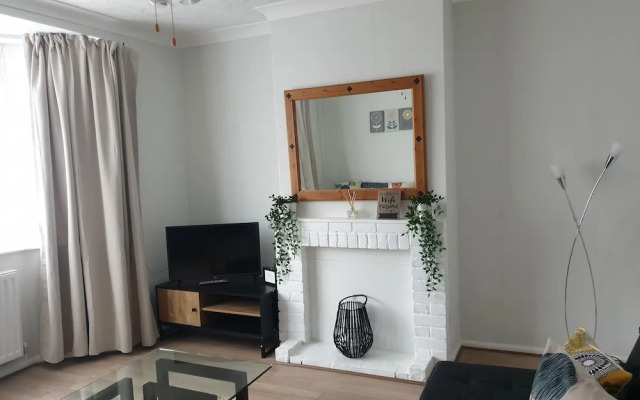 Remarkable 3-bed House in Ipswich