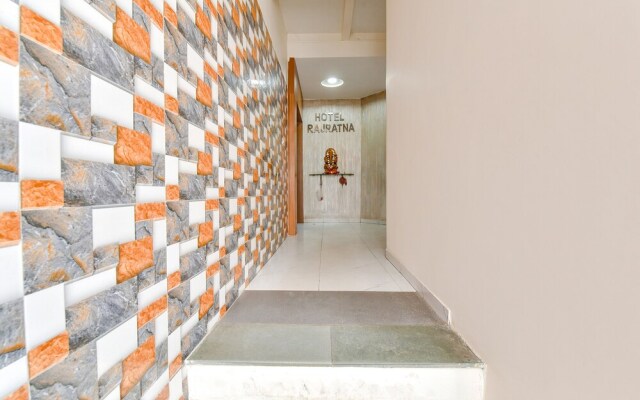 Fabhotel Raj Ratna