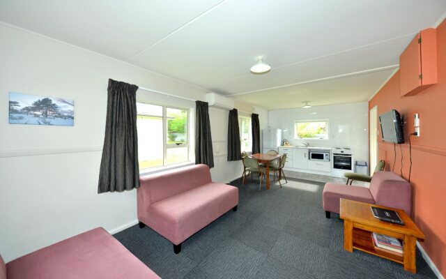 Middlepark Motel